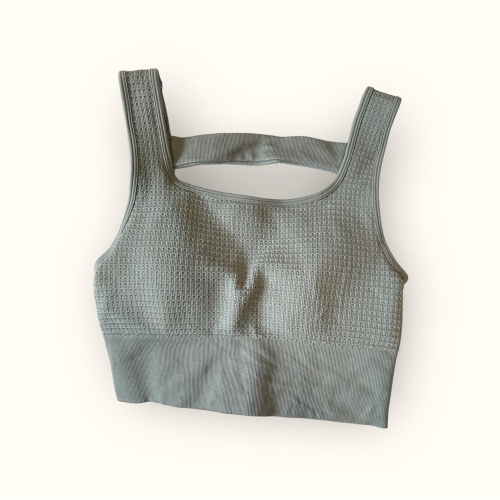 Yogalicious Waffle Seamless Melanie Bra Large
Size small color Is Moss